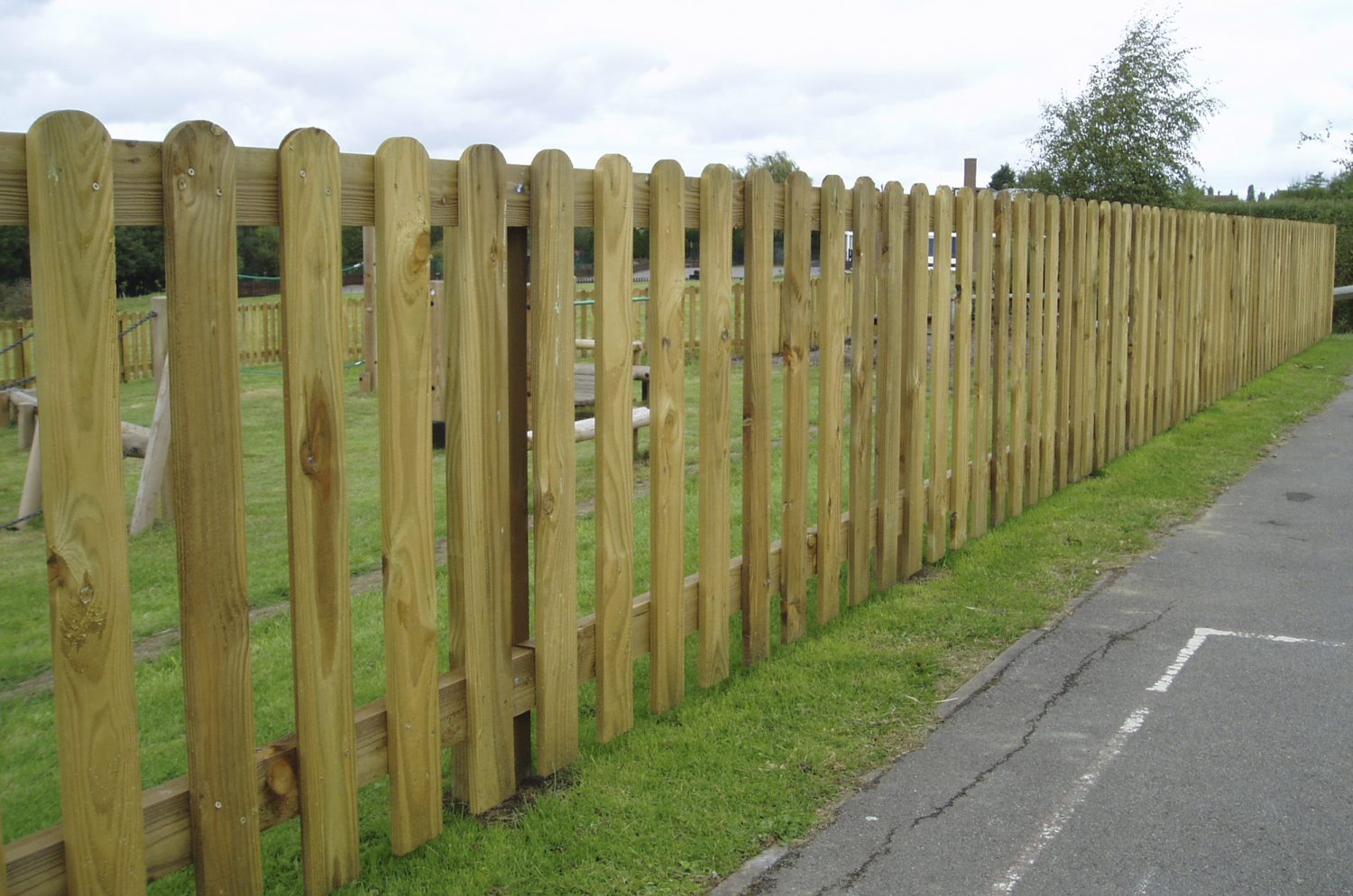 Timber Palisade Fencing - Ray Parry Playgrounds